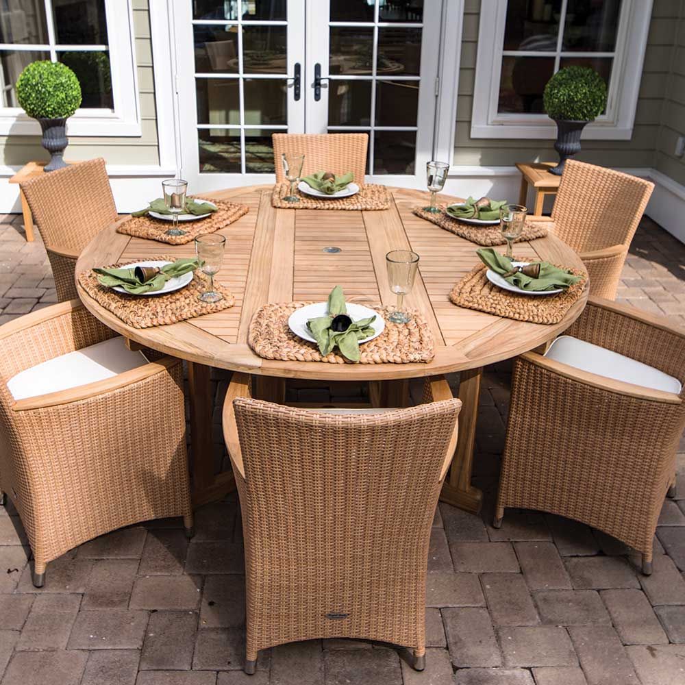 Large Dining Tables: 12-20+ Seats